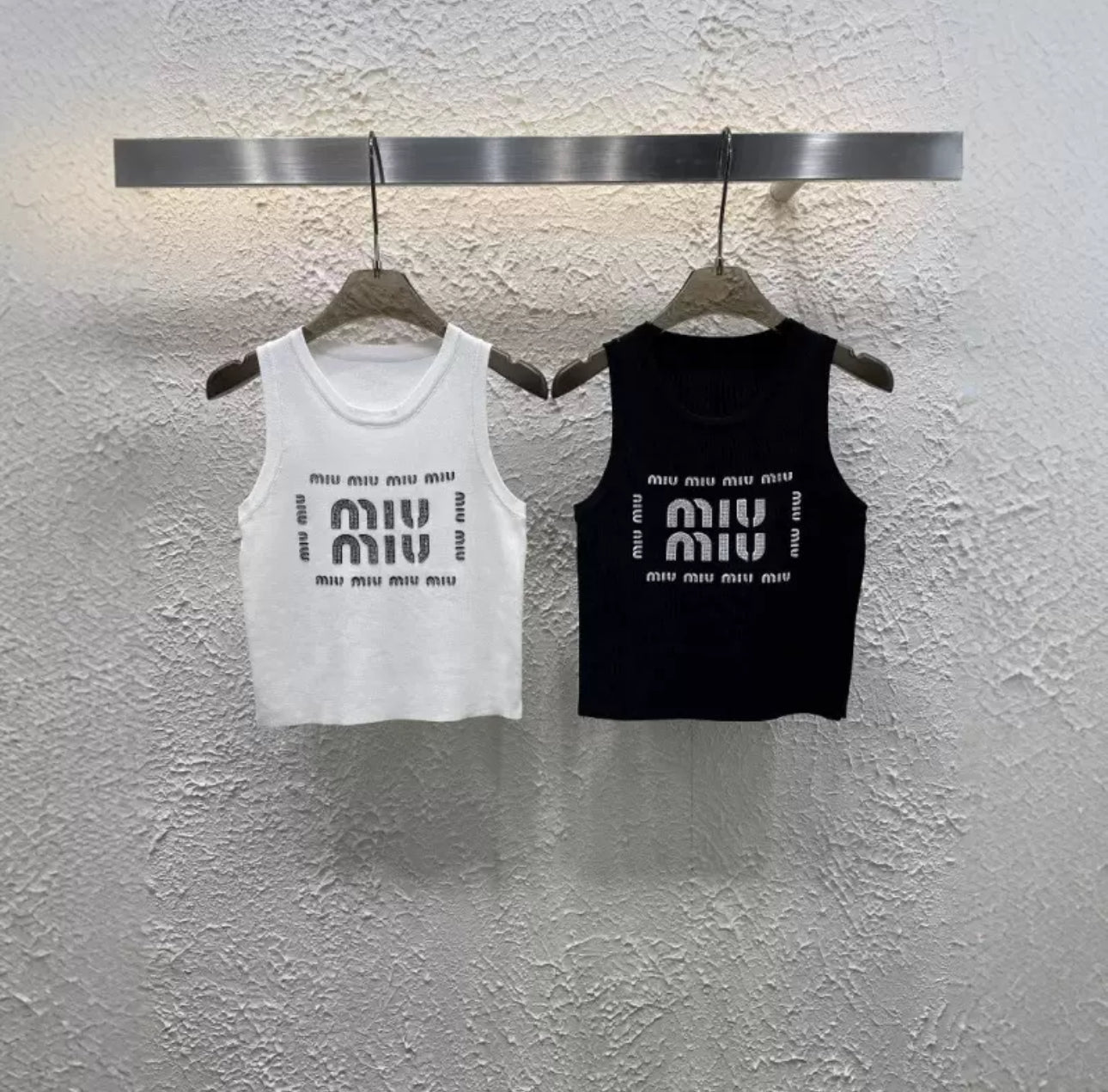 MIUE TANKTOP 1