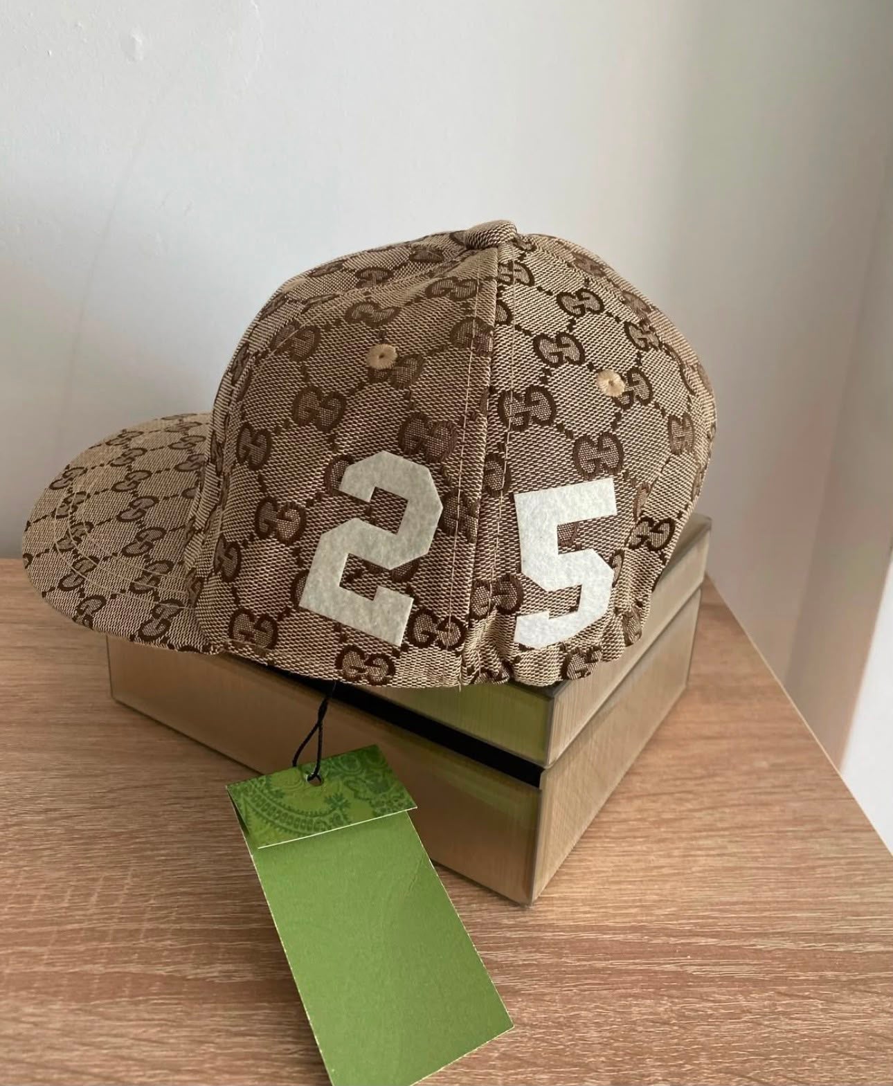 25 Beige Cap