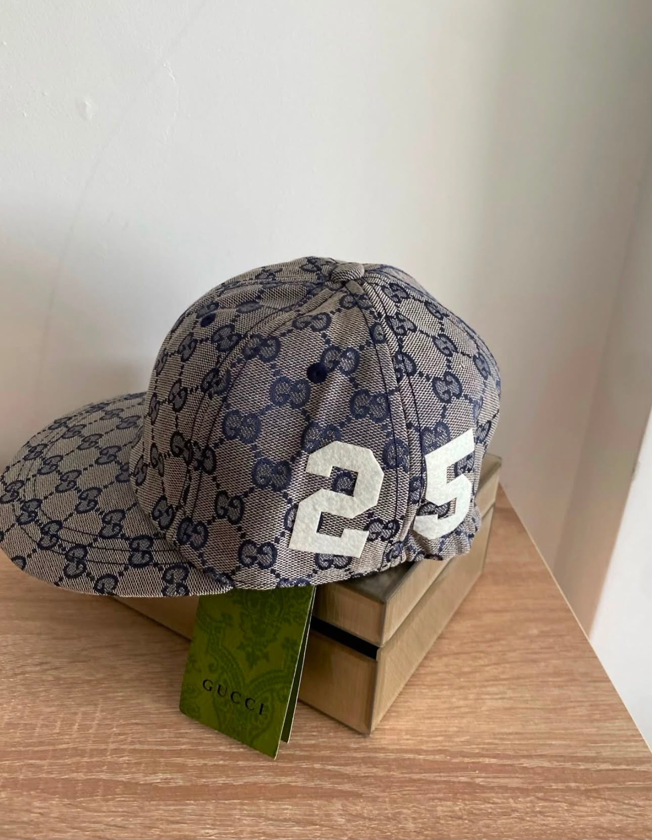 25 Beige Cap