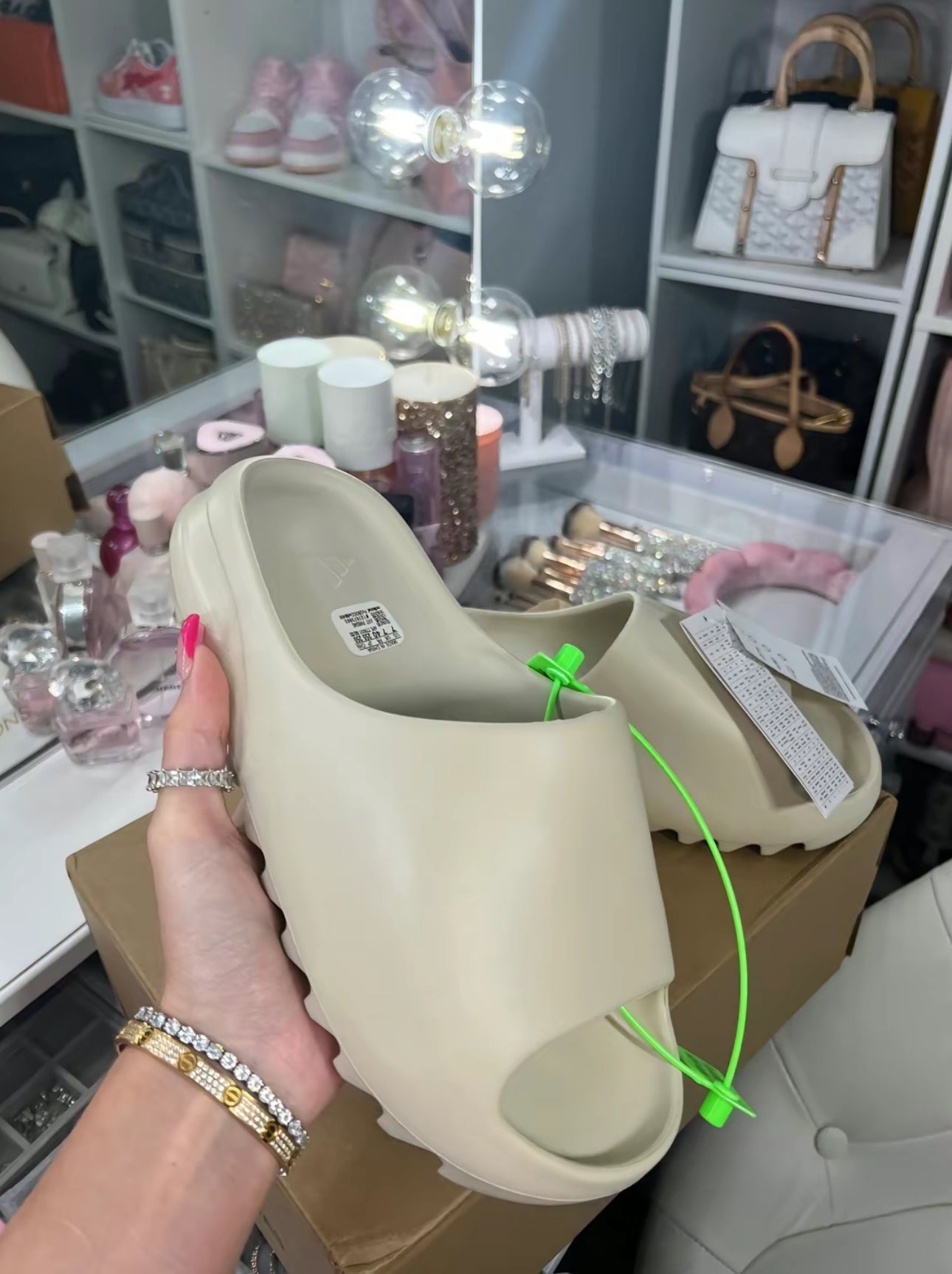 Beige Sandalen Slides