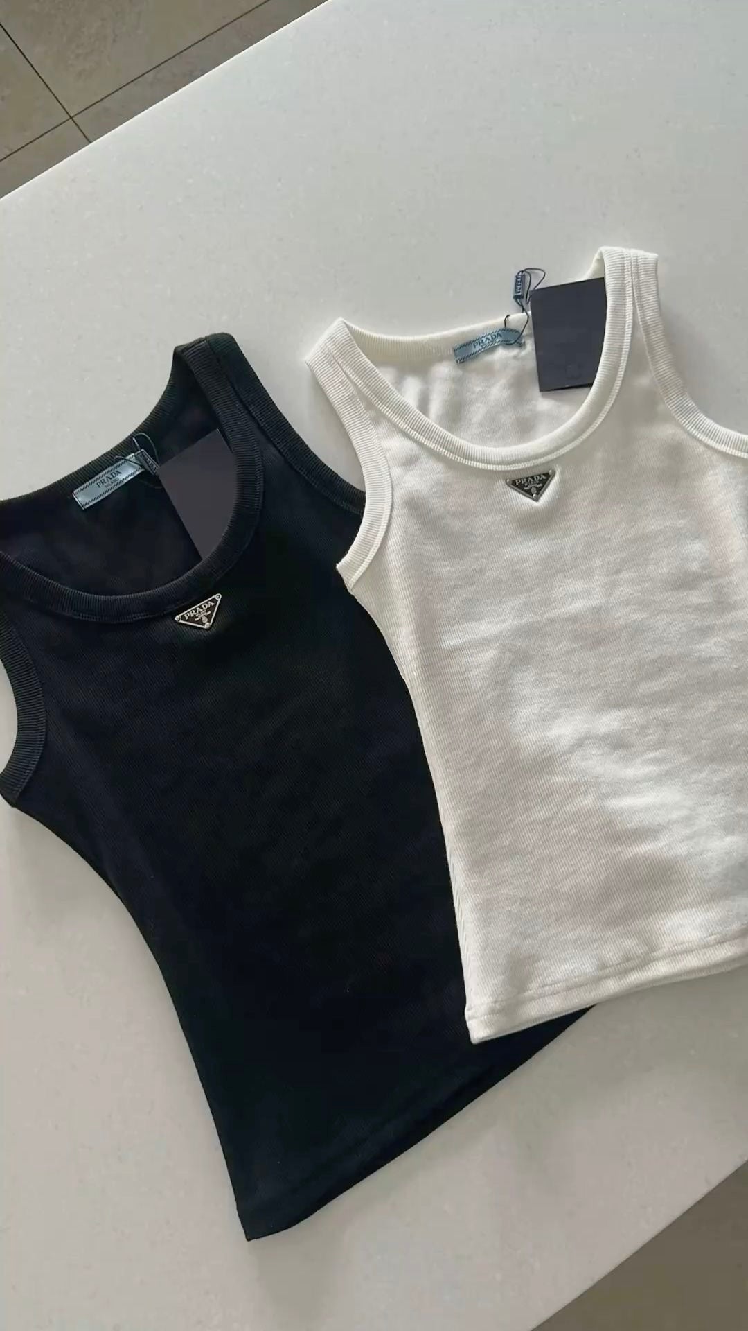 EDEL DREIECK TOP