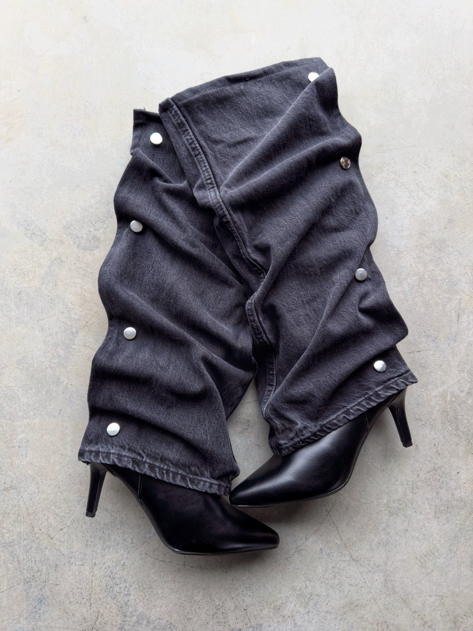 BLACK DENIM HEELS